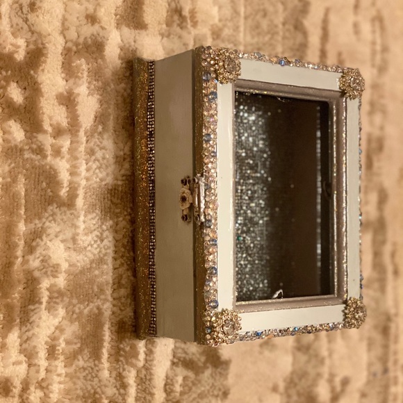 Picture box with some glam - Picture 3 of 4